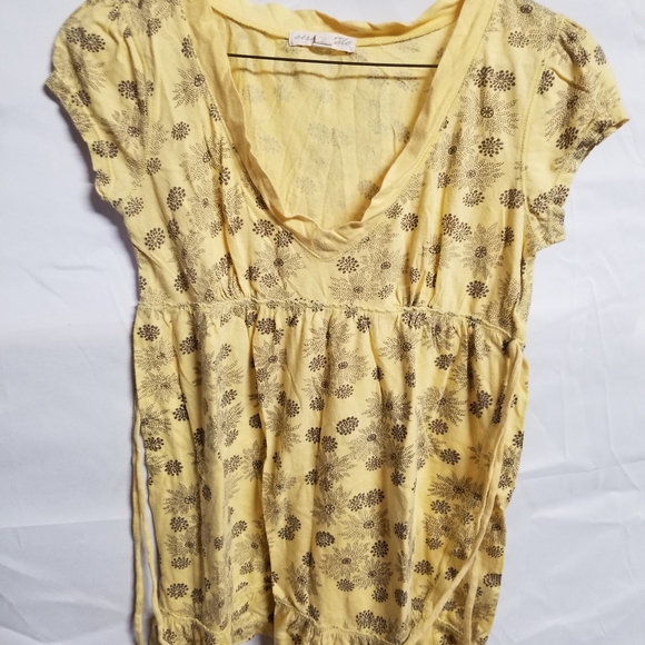 Yellow Floral Women's Top - Picture 1 of 3